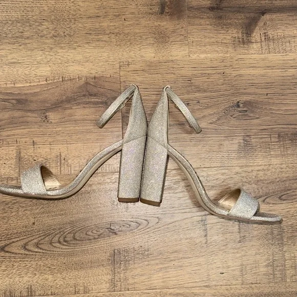 Sam Edelman Women's Glittering Gold Heels - Picture 3 of 6